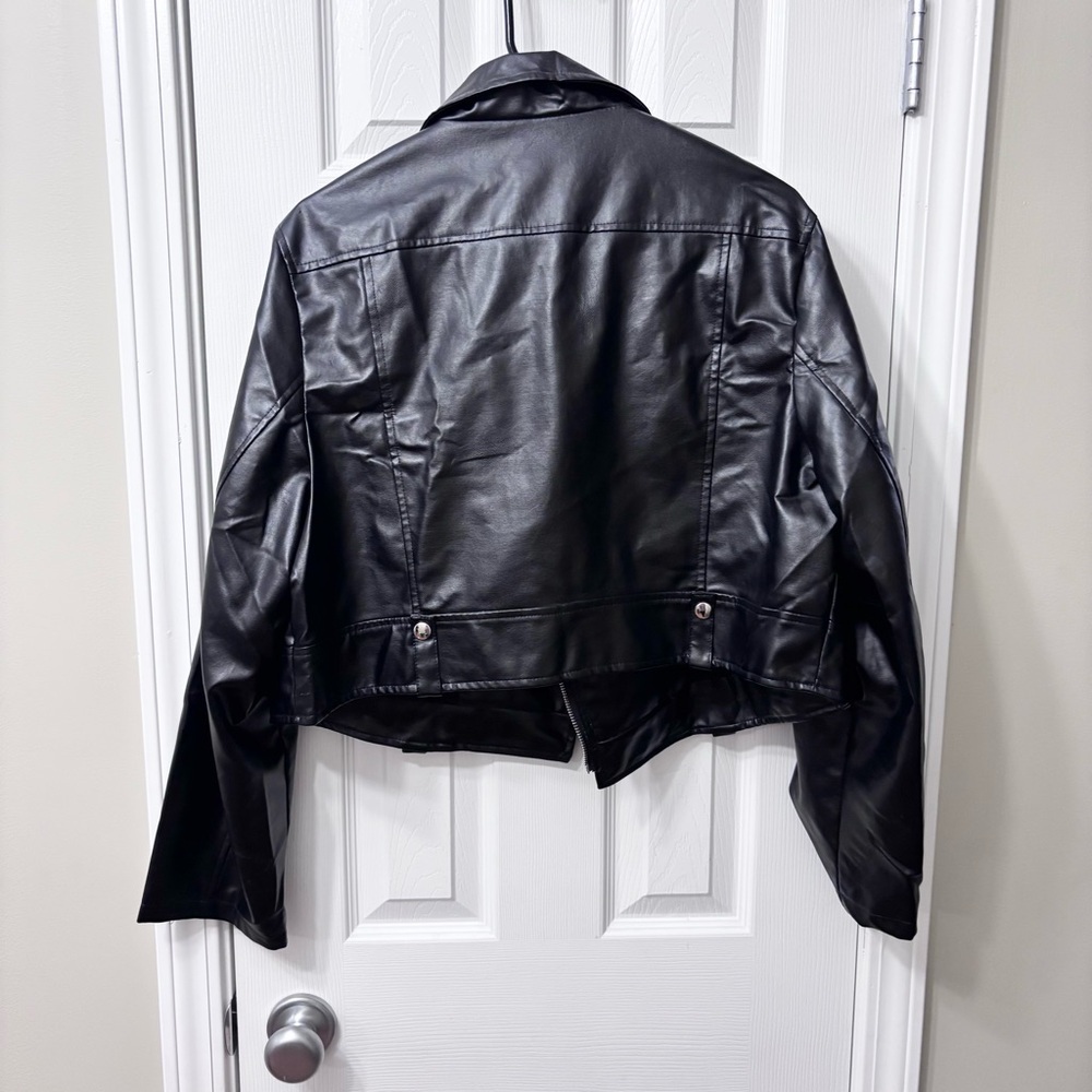 SHEIN Curve Black Faux Leather Crop Moto Biker Jacket Plus Sz 2X - Picture 7 of 7